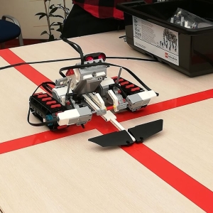 Robot LEGO